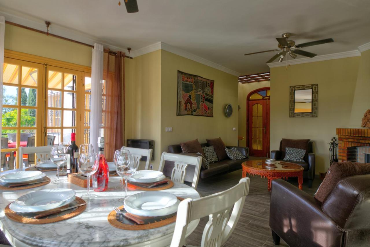El Tomillar Villa ฟรีฮิเลียนา ภายนอก รูปภาพ